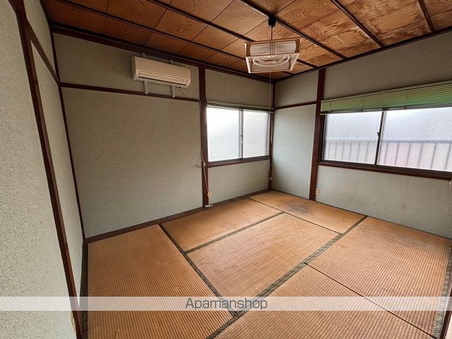 魚津市諏訪町14-13戸建の内装写真