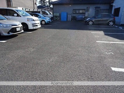 クレールコート２号館[3DK/52.99m2]の駐車場