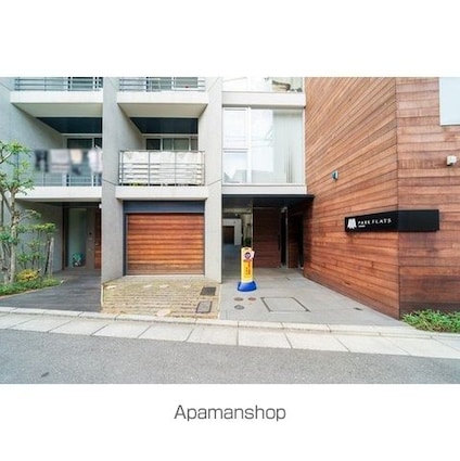 パークフラッツ祐天寺[1K/25.66m2]の外観3