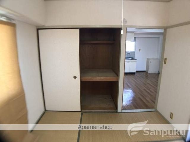 メニティー束本の内装写真