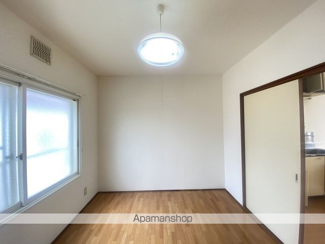 グランディール富岡IIIの内装写真