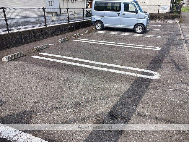 ミルト クラールのその他写真