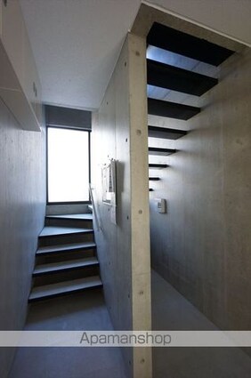 ＨＫ２　ｗｅｓｔ[1K/20.41m2]のエントランス1