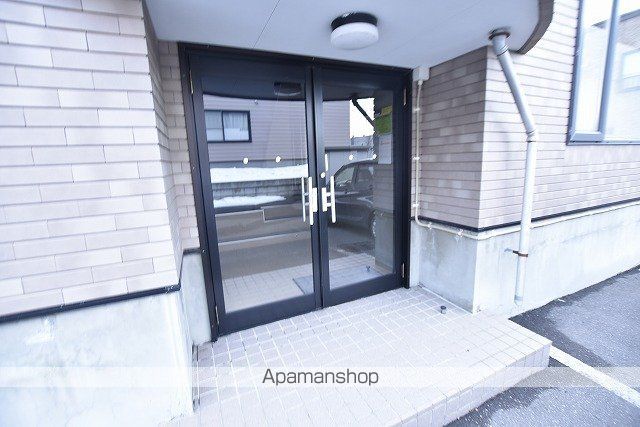 エスタシオンイカワIの玄関写真