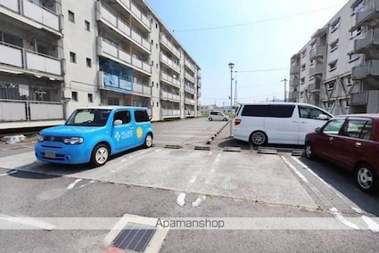 ビレッジハウス神辺第二１号棟[2K/33.09m2]の駐車場
