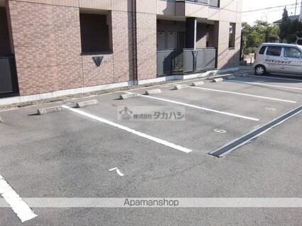 広島県福山市高西町川尻[1K/29.75m2]の駐車場