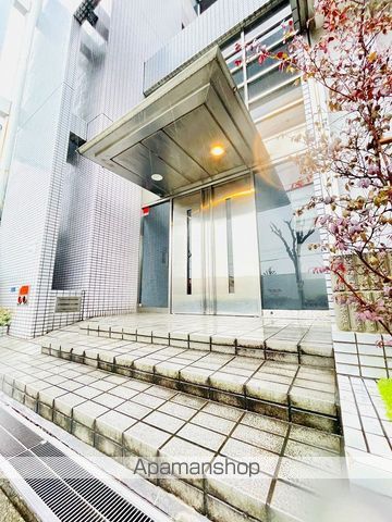 エイトシロキタIの玄関写真