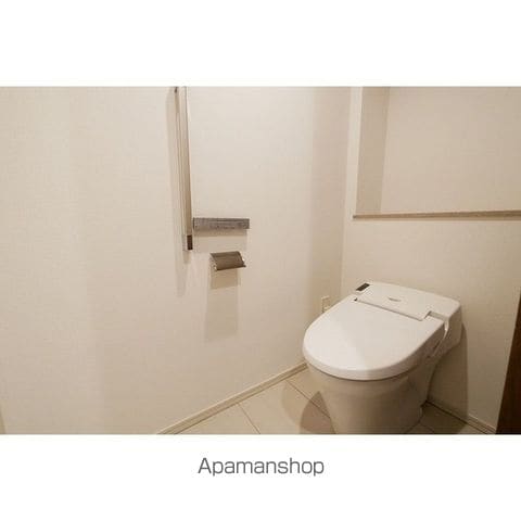コンフォリア新宿イーストサイドタワーの内装写真