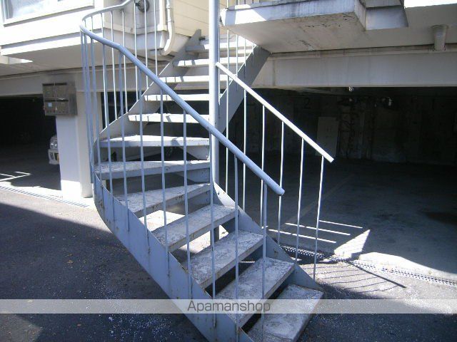 エクセレンス羊ヶ丘の玄関写真