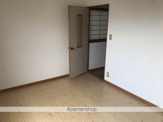 今国府町一戸建の内装写真