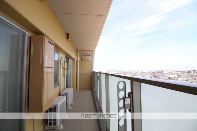 ロイヤルパークスＥＲ万代[2LDK/65.08m2]のバルコニー