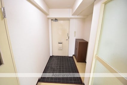 勾当台ハイツ[3LDK/76.58m2]の玄関