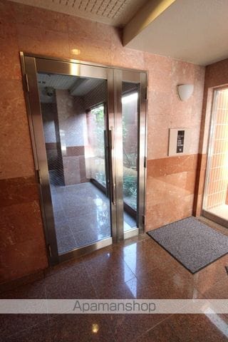 ふじビルの玄関写真