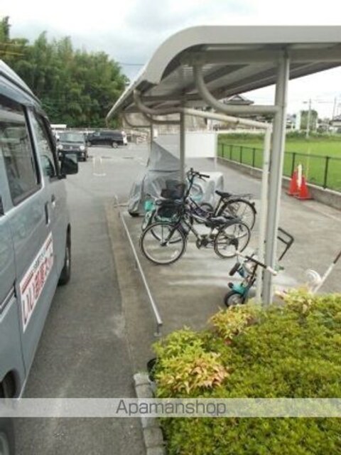 アヴェニールＣ[2LDK/50.14m2]の駐車場2