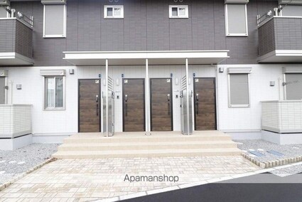 東京都福生市大字熊川[2LDK/55.74m2]のエントランス2