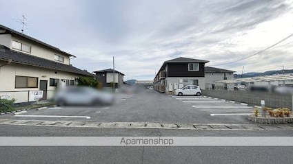 アメージング高屋[2LDK/63.31m2]の駐車場