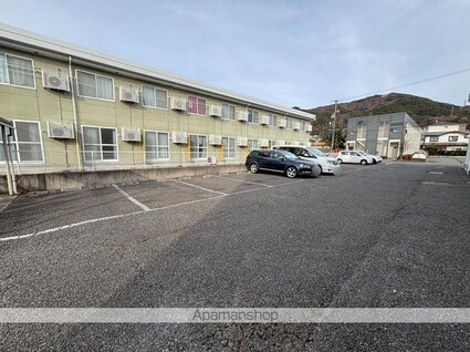 レオパレスくずい[1K/23.18m2]の駐車場