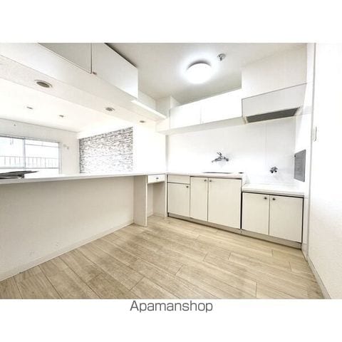 ロイヤルマンション丁田.の内装写真