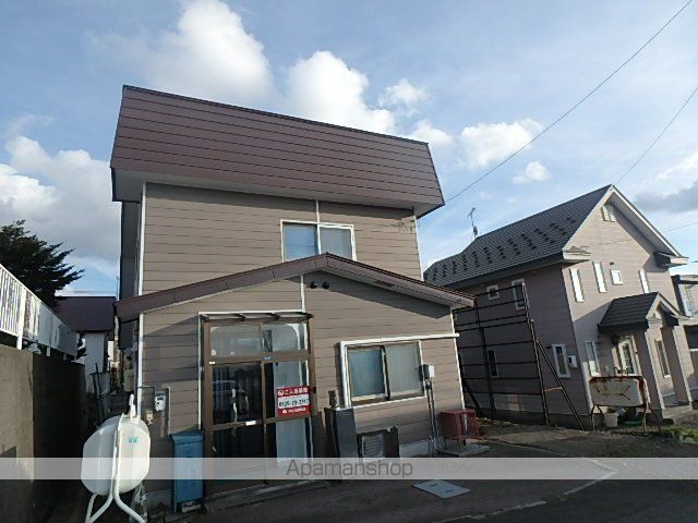 ＪＲ函館本線 滝川駅 バス乗車時間：25分 最寄りバス停で下車 徒歩5分 2階建 築43年の外観写真
