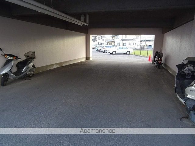 アイランドグレース城南の玄関写真