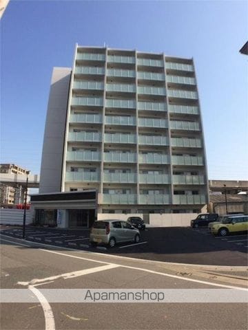 サン ラ ルーチェ博多南の玄関写真