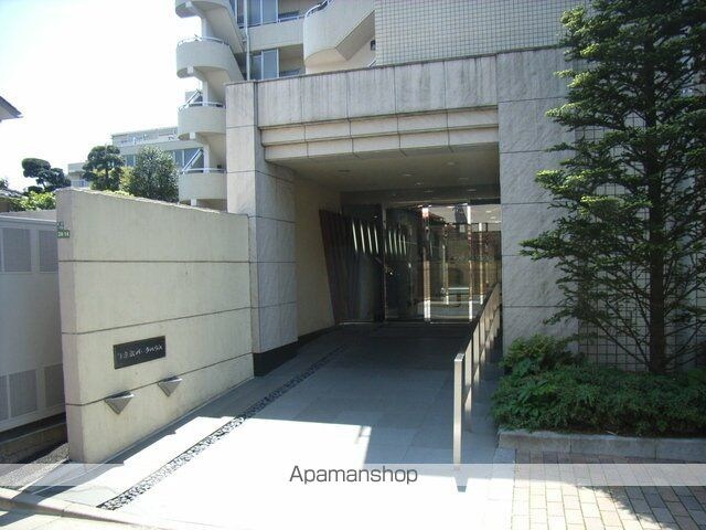 下北沢パークハウス[2LDK/68.32m2]のエントランス3