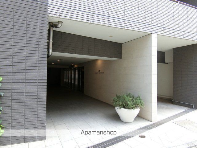 フォレシティ神田多町の玄関写真