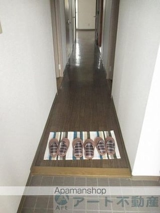 スカール土居田[3LDK/66.34m2]の玄関