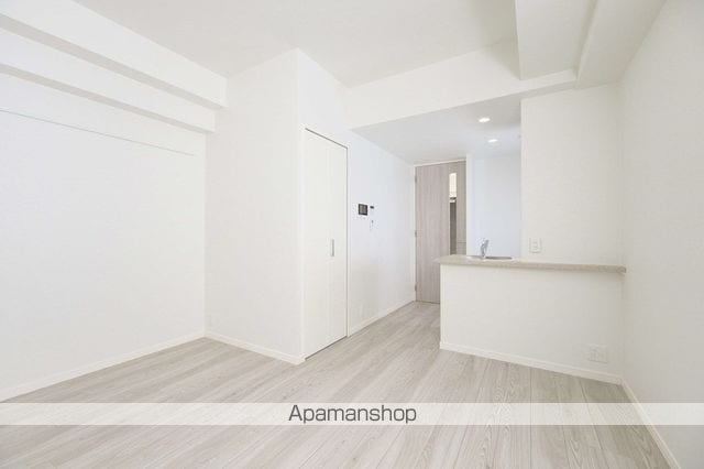 エンクレスト天神南PUREの内装写真