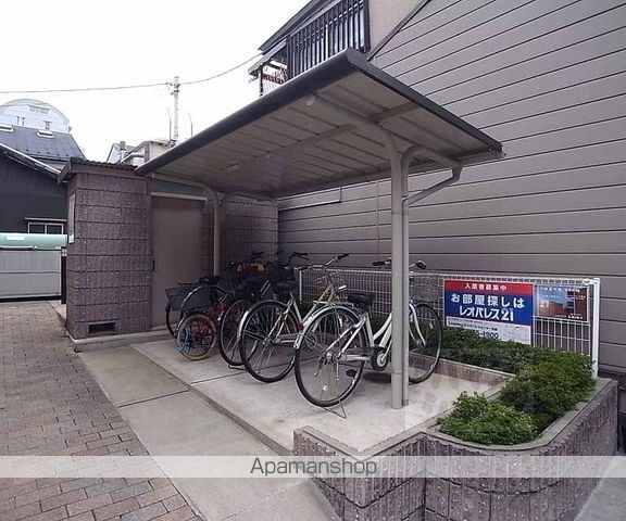 レオパレス長福の厨子の外観写真