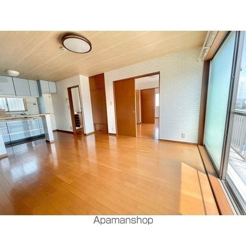 アムール 踊場の内装写真