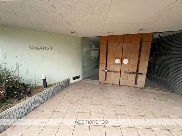 サカトIの玄関写真