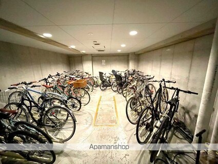 レジディア三軒茶屋Ⅱ[2LDK/57.78m2]の共用部2