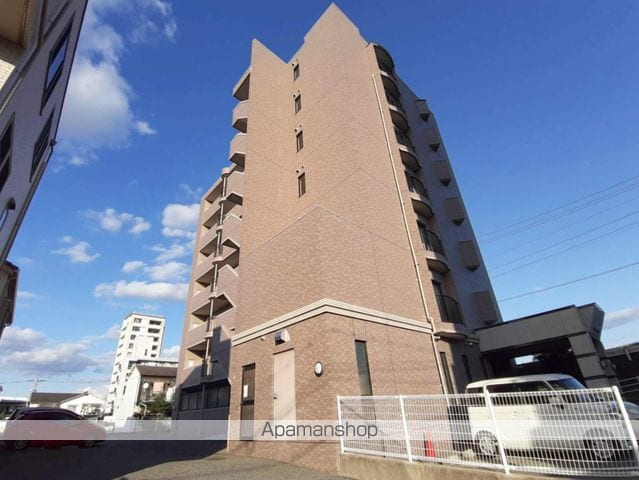リヴィエール八番館の外観写真