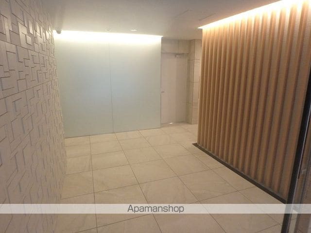 クレイシア西横浜グランカリテの玄関写真