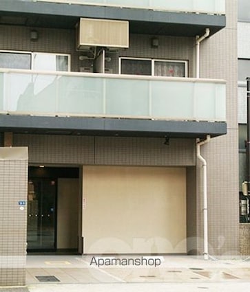 ライブコート泉（イズミ）[1K/24.37m2]の駐車場