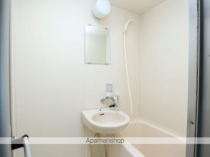 曙ＥＡＳＴⅡ[1K/24m2]のバス