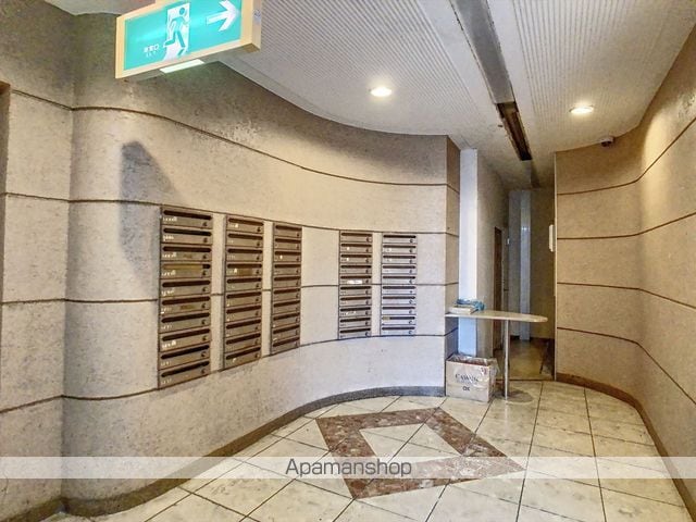 上杉第3ビル野田の玄関写真