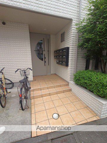 クレッセンド千川の玄関写真