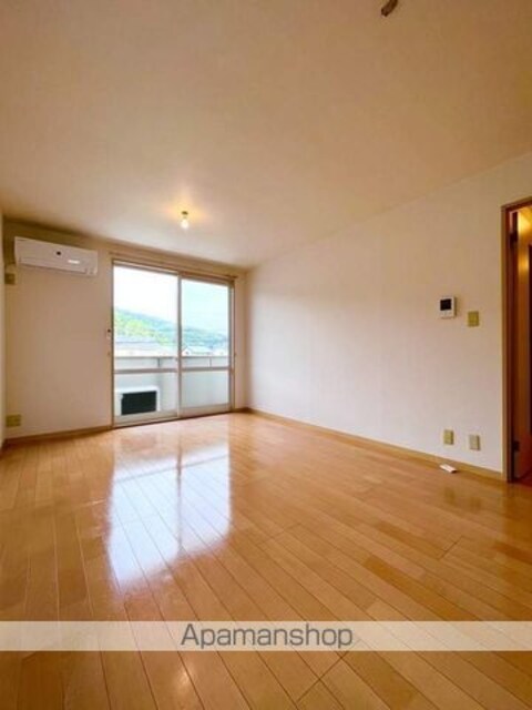 和歌山県和歌山市井辺[2LDK/52.6m2]の内装1