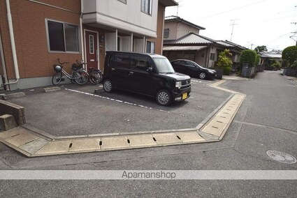 熊本県八代市古閑中町[3LDK/65.13m2]の駐車場