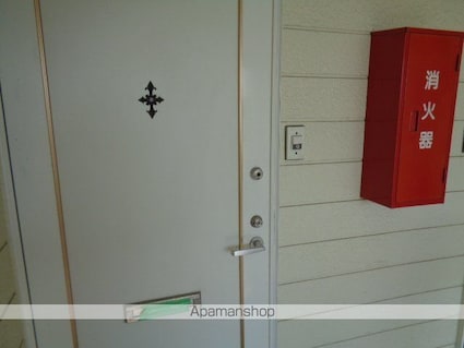 ムーンリバー[2K/33.48m2]のエントランス3