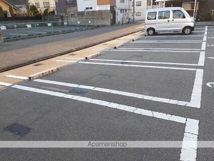 ダイアパレス御門[3LDK/73.22m2]の駐車場2