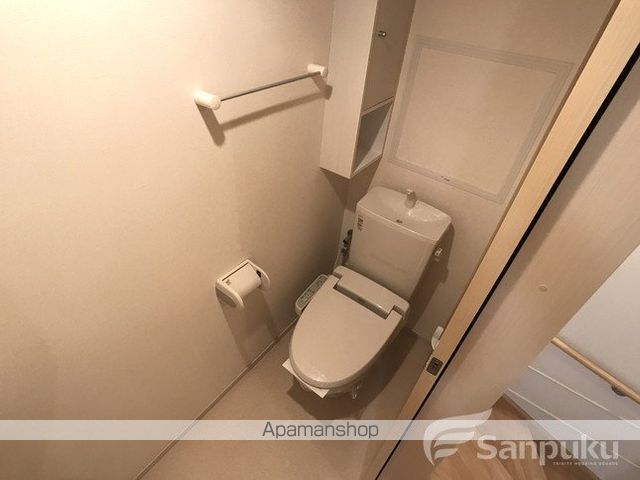 松山市 2階建 築14年の内装写真