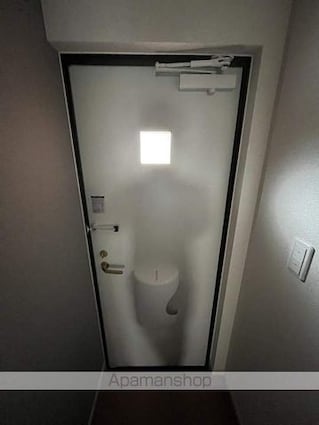 ダングラッツェⅡ[1R/33.13m2]の玄関