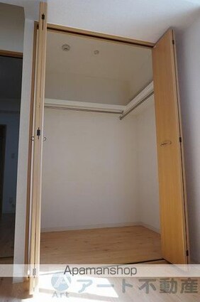 ヴェラヴィータ泉町Ⅲ[2DK/50.5m2]の収納