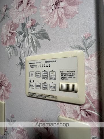 白金六丁目戸建の内装写真