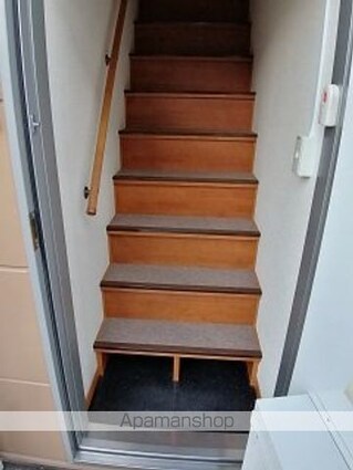 レオパレス北中江[1K/26.08m2]の玄関