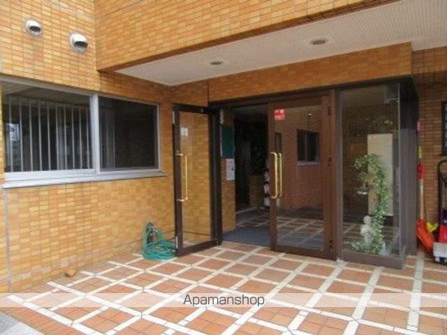 アークヒルズ上近江の玄関写真
