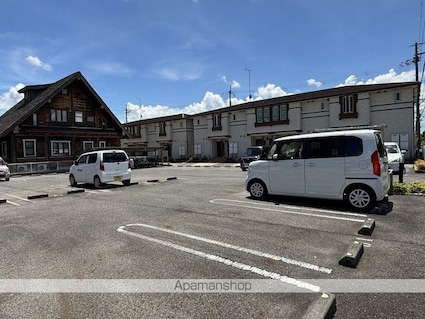 ブローテＢ[1LDK/45.82m2]の駐車場1